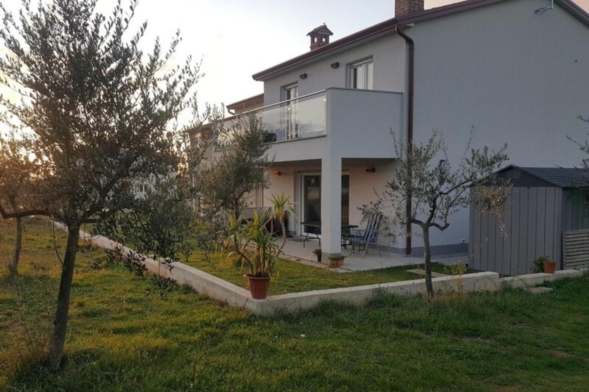 Olivia Valkanela App 2 Vrsar Exterior photo